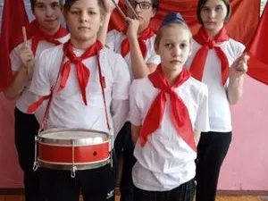 «Взвейтесь кострами синие ночи»